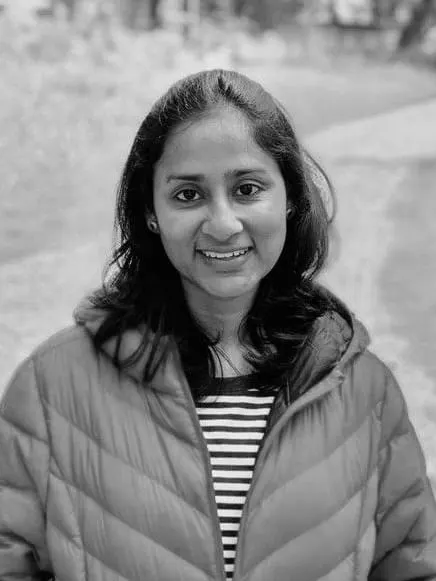 Portrét – Divya Ramani